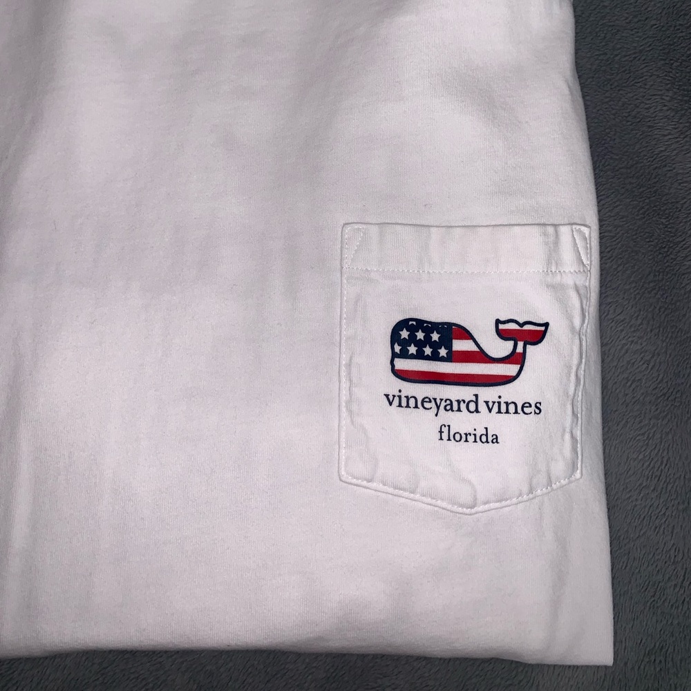 Vineyard vines T-shirt
